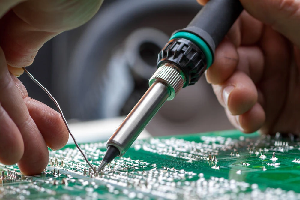 Repair of electronic devices, tin soldering parts